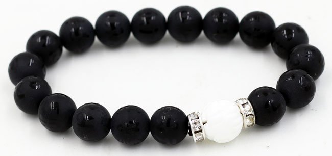 Chuỗi tay thạch anh đen khắc phật chú 10 ly msa110 (Ảnh 3)