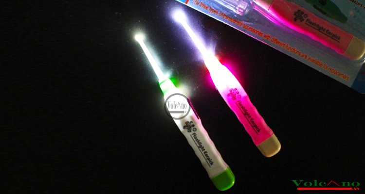 Lấy ráy tai có đèn (Ảnh 4)