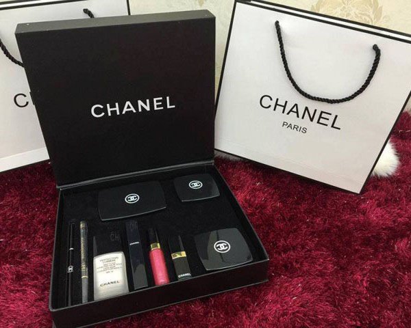Bộ 9 món mỹ phẩm Chanel (Ảnh 3)