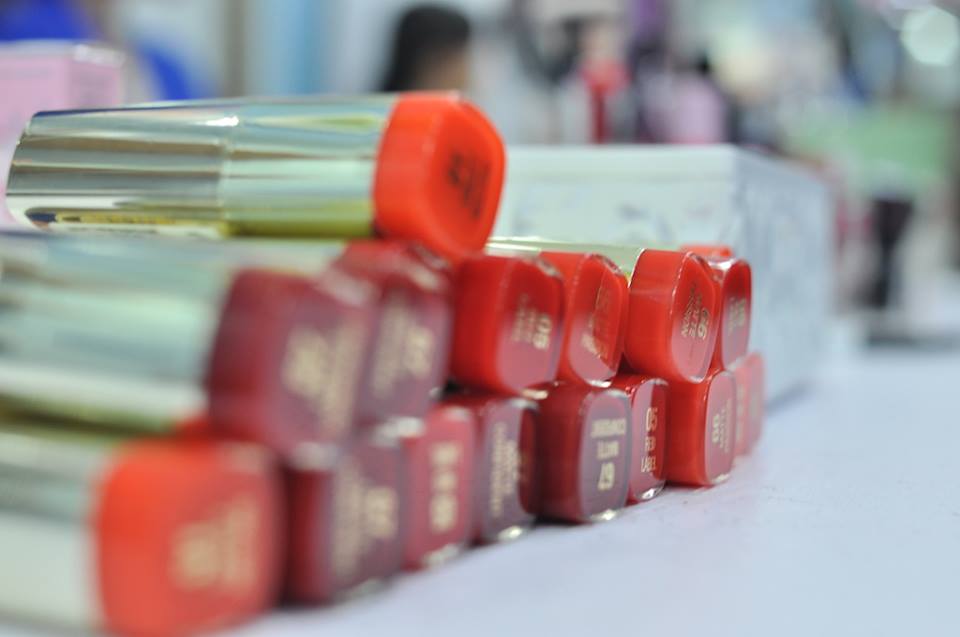 ​Son Milani color statement lipstick